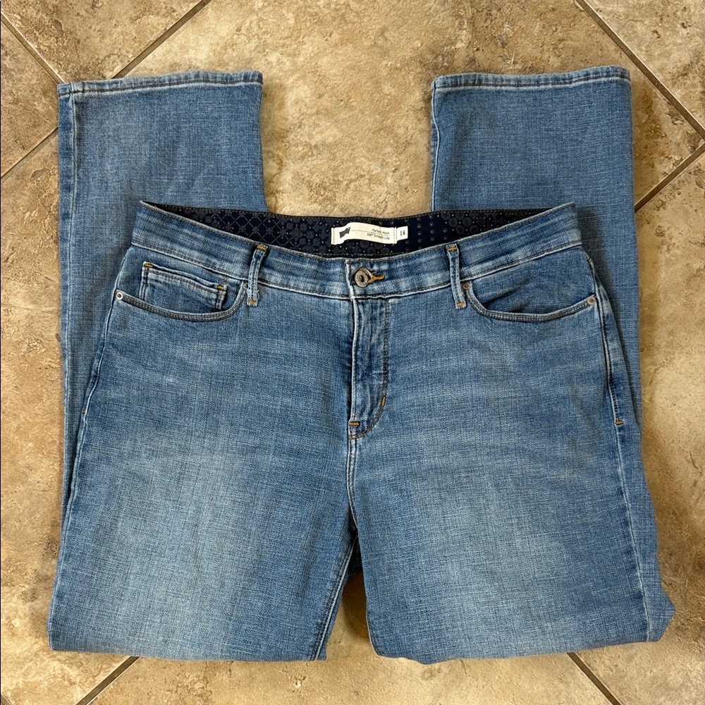 Levi’s Perfect Waist 525 Straight Leg, Classic Blue Women's Jeans - Picture 3 of 4